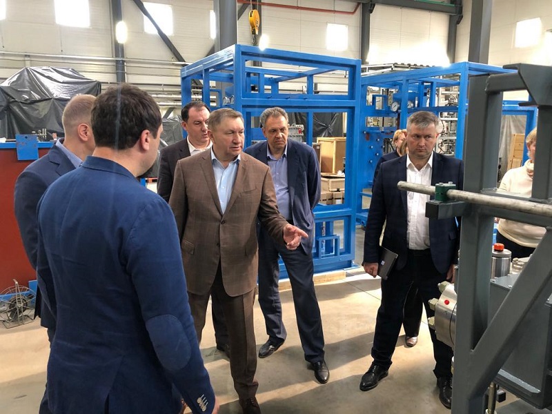 Сергей Яхнюк посетил производственную площадку Завода дозировочной техники «Ареопаг» в Луге